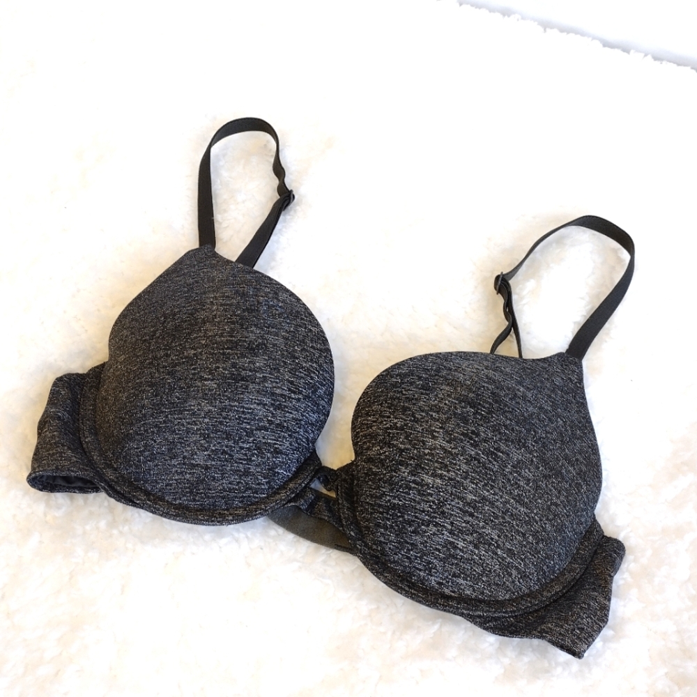 Victoria's Secret Gray Satin Molded Convertible Straps Bra Size 32C